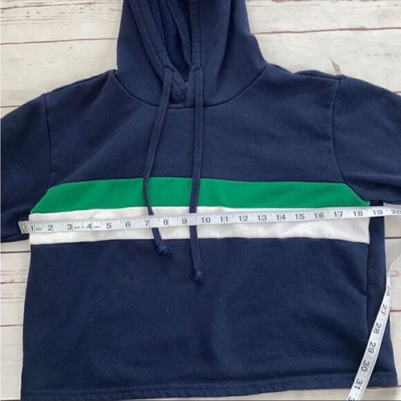 Forever 21 Crop Pull Over Hoodie Sweater - Picture 5 of 8